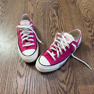 W 7.5 converse shoes